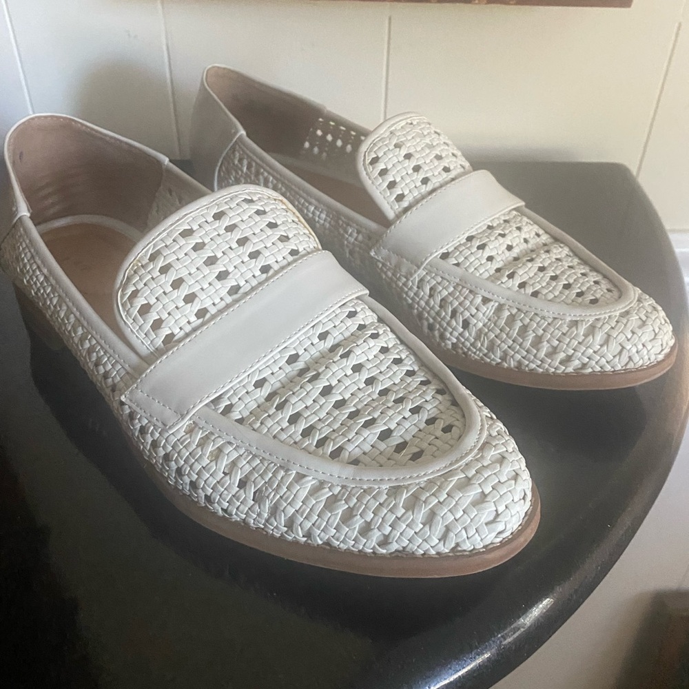 Women’s beige loafers